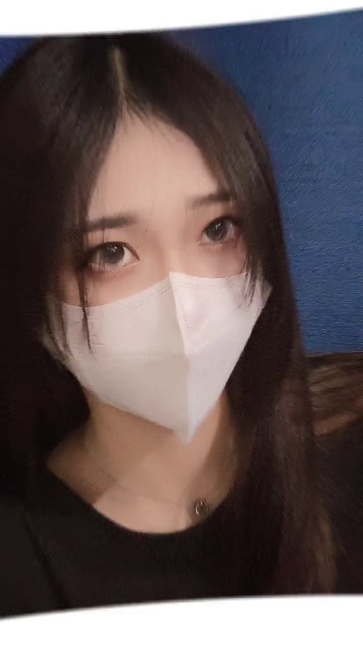 戴口罩女生的最新时尚潮流与文化解读